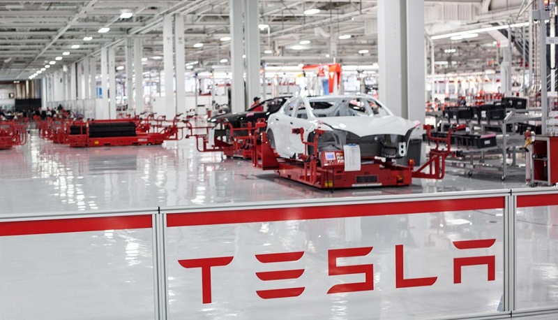 Tesla báo cáo doanh thu ô tô giảm 7%